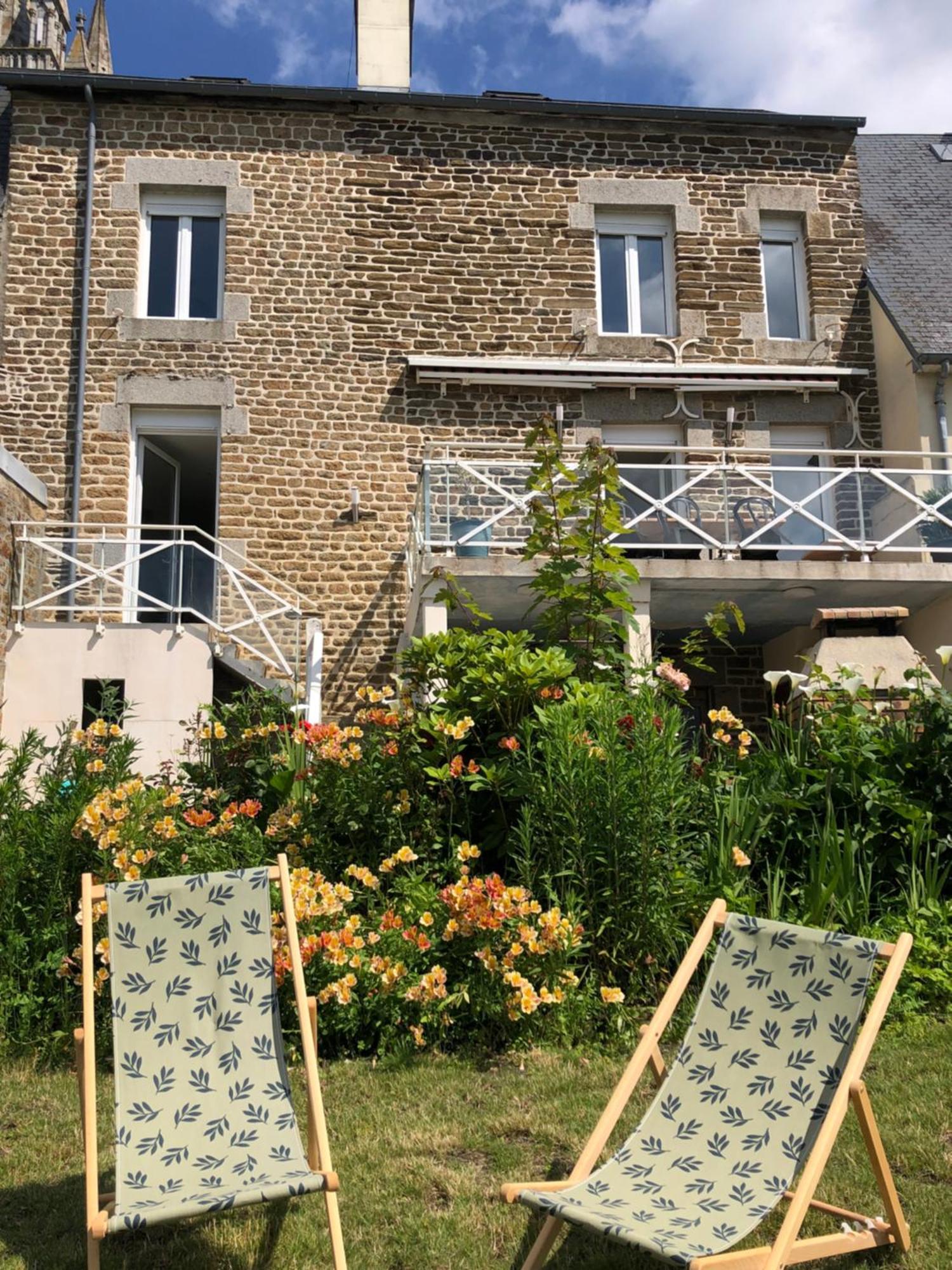 La Maison Du Lac Saint-Hilaire-du-Harcouët Extérieur photo